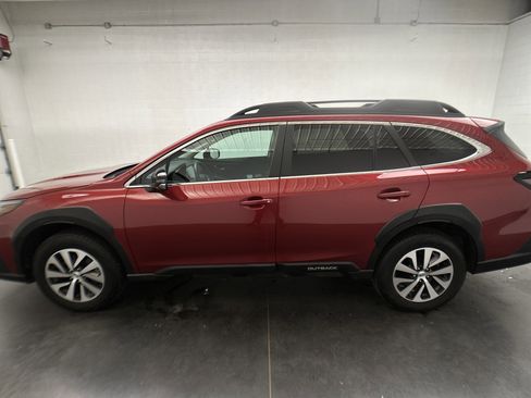 Used 2025 Subaru Outback Premium w/ Popular Package #1A AWD/4WD image 40