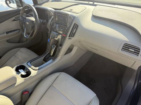 Used 2015 Chevrolet Volt Premium w/ Premium Trim Package image 25
