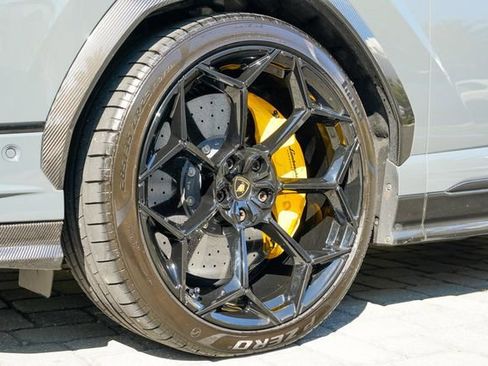 Used 2023 Lamborghini Urus Performante image 45