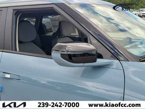 New 2027 Kia Seltos S FWD image 8