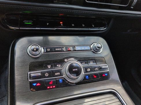 Used 2023 Lincoln Nautilus Reserve w/ Equipment Group 202A image 20