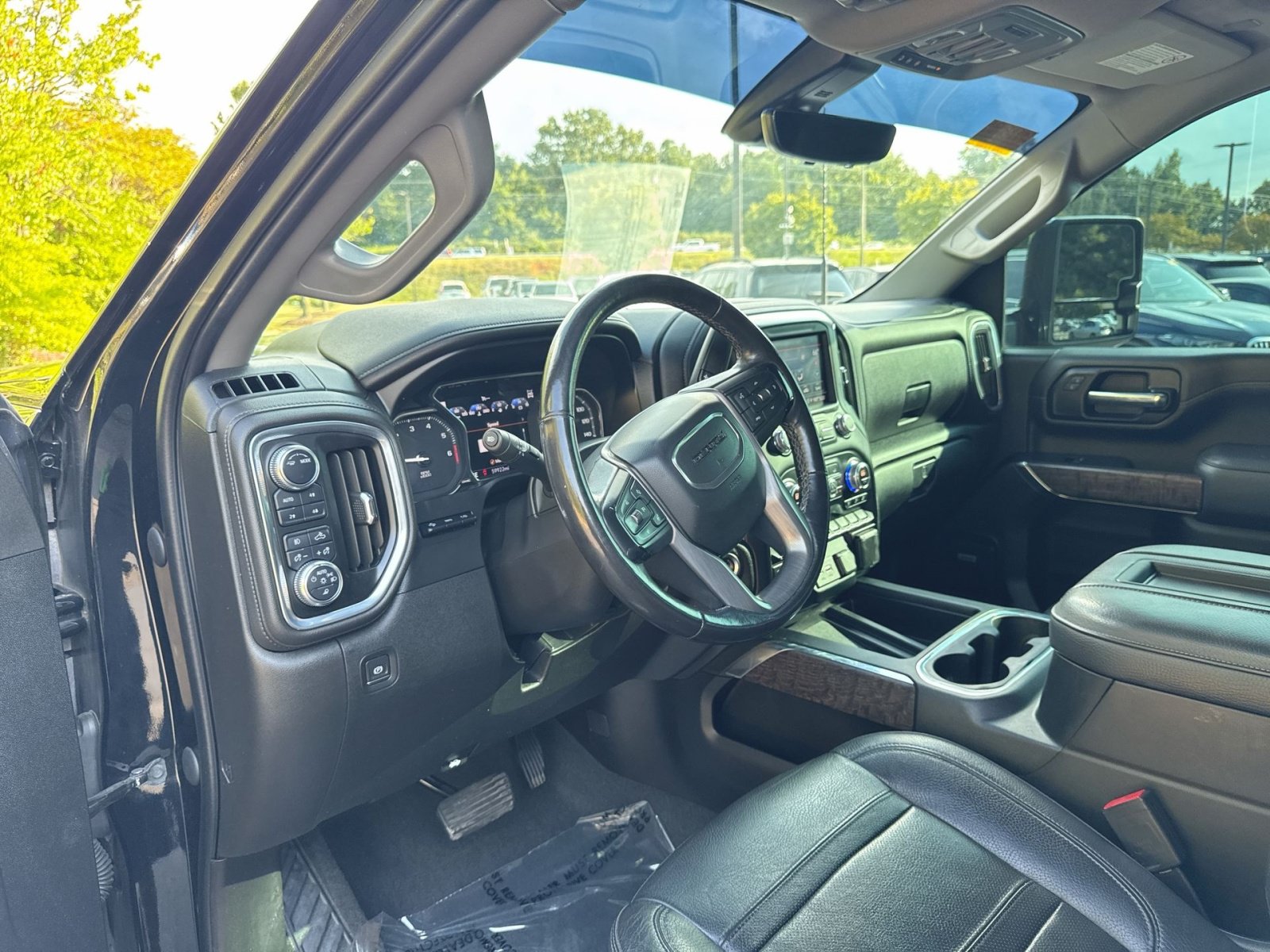 Used 2021 GMC Sierra 2500 Denali w/ Denali Ultimate Package AWD/4WD image 17