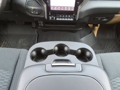 New 2026 RAM 2500 Big Horn AWD/4WD image 22