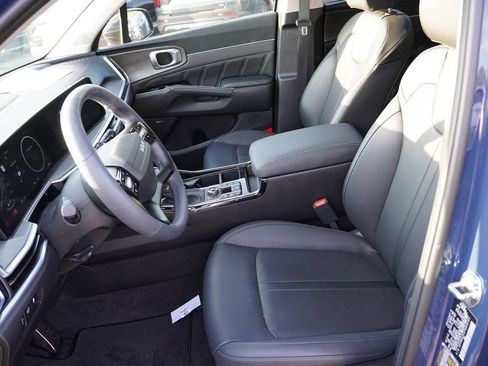 Certified 2026 Kia Sorento SX AWD/4WD image 4