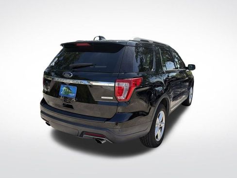 Used 2018 Ford Explorer XLT w/ Class II Trailer Tow Package FWD image 5
