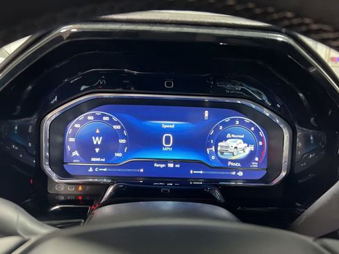 Used 2024 Chevrolet Silverado 2500 LT image 31