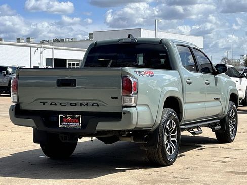 Used 2023 Toyota Tacoma TRD Sport w/ Technology Package image 4