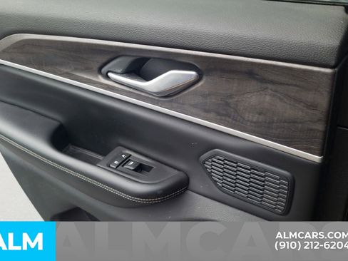 Used 2023 Jeep Grand Cherokee 4WD 4xe image 25