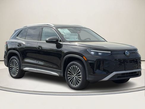 New 2026 Volkswagen Tiguan S AWD/4WD image 1