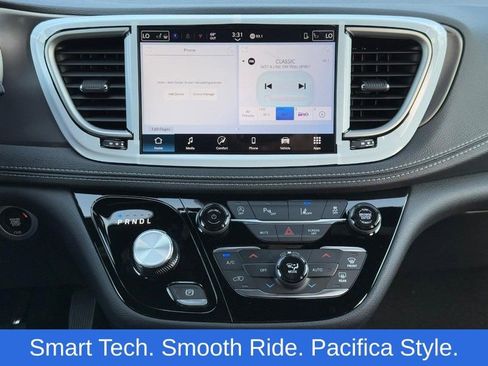 New 2026 Chrysler Pacifica Select image 9
