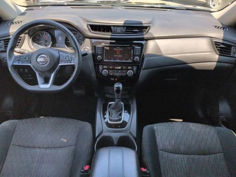 Used 2019 Nissan Rogue SV FWD image 15