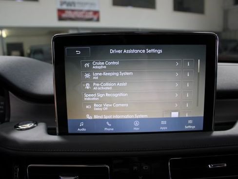 Used 2020 Lincoln Aviator Reserve w/ Equipment Group 202A image 32