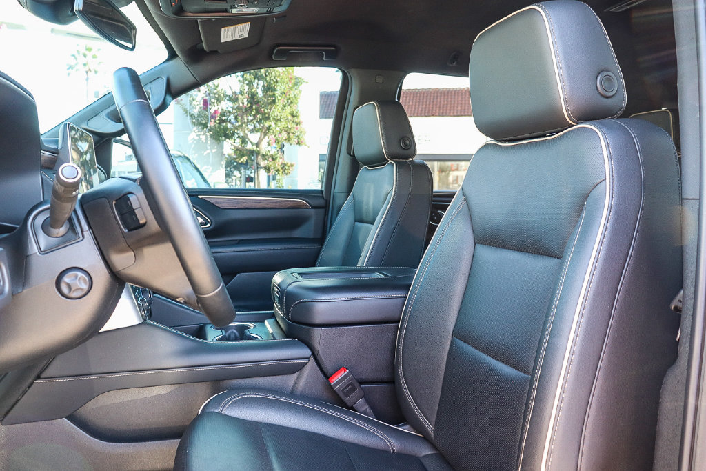 Used 2024 Chevrolet Tahoe Premier RWD image 17
