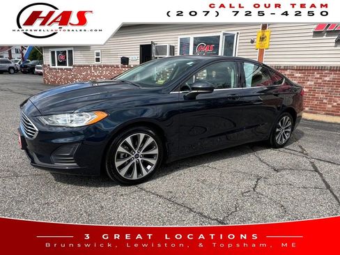 Used 2020 Ford Fusion SE image 2