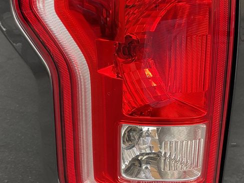 Used 2015 Ford F150 Lariat w/ Max Trailer Tow Package image 10