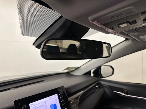 Used 2022 Toyota Camry LE image 18