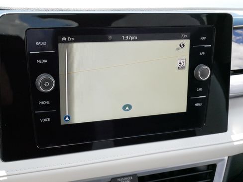 Certified 2025 Volkswagen Taos SEL AWD/4WD image 22