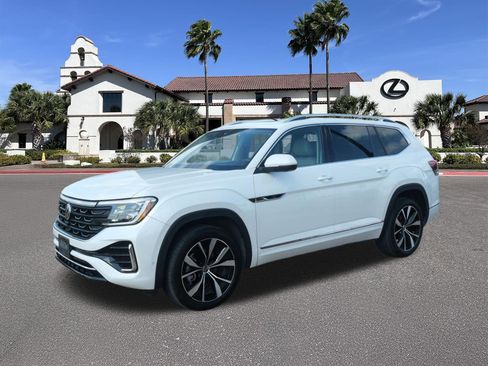 Used 2024 Volkswagen Atlas SEL Premium R-Line image 5