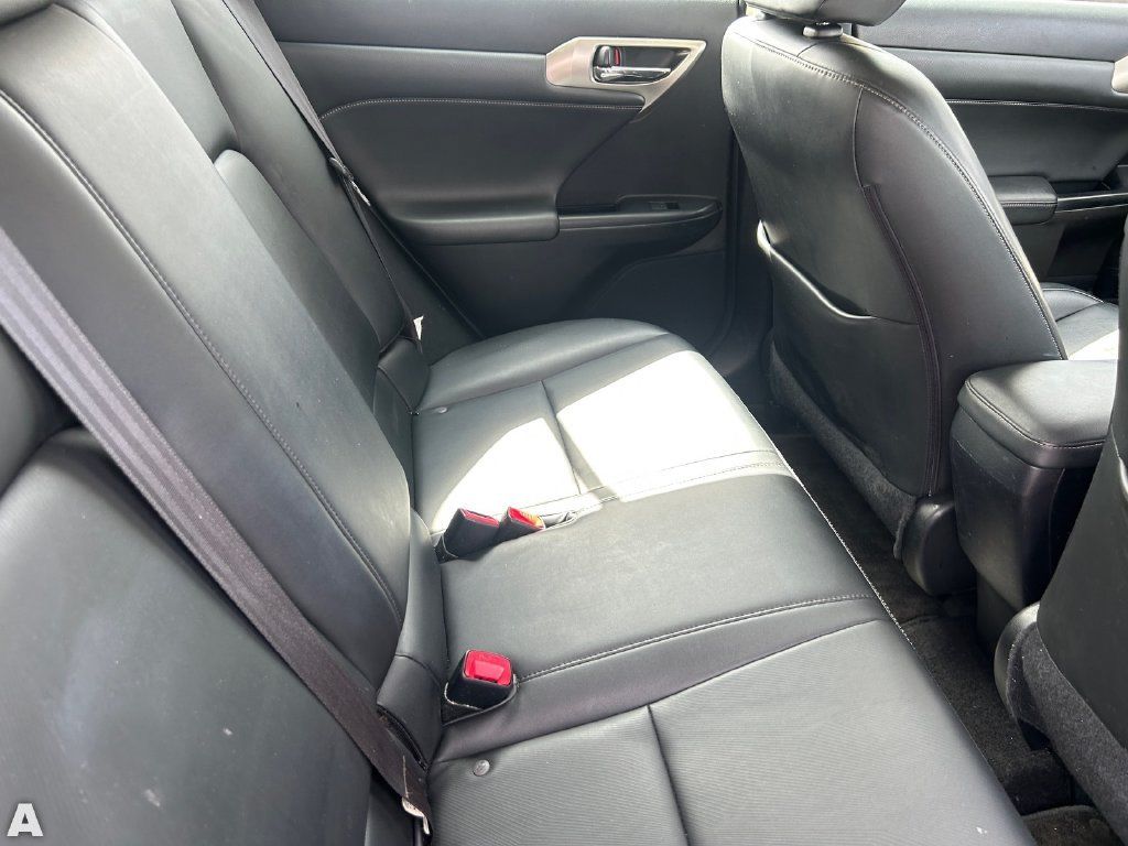 Used 2015 Lexus CT 200h FWD image 14