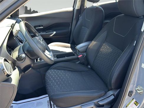 Used 2021 Nissan Kicks SV FWD image 13