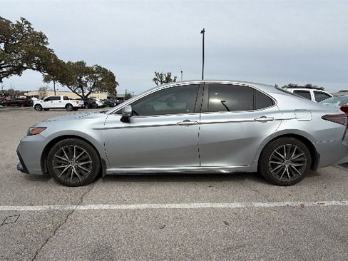 Certified 2024 Toyota Camry SE image 9