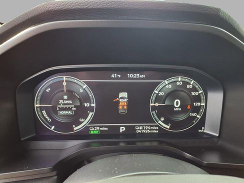 Used 2023 Mitsubishi Outlander SEL image 15