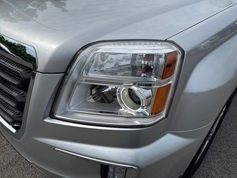 Used 2017 GMC Terrain SLE w/ Driver Alert Package I AWD/4WD image 19