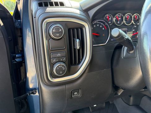 Used 2019 Chevrolet Silverado 1500 LT w/ All-Star Edition image 12