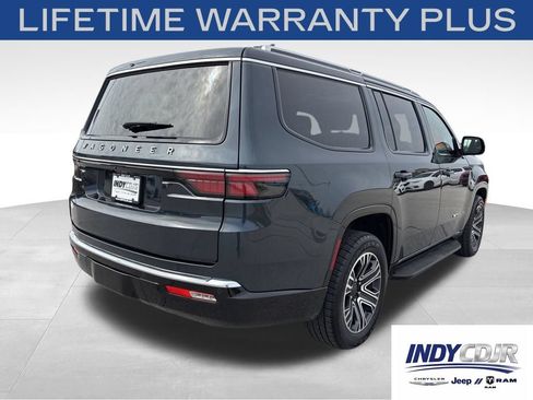 Used 2024 Jeep Wagoneer 4WD w/ Premium Group I image 4
