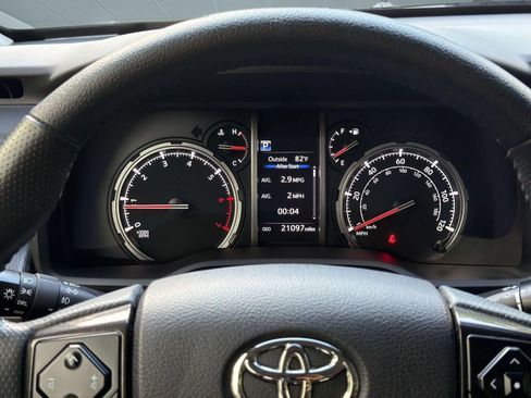Used 2024 Toyota 4Runner TRD Off-Road Premium w/ Off Road Premium Plus Package AWD/4WD image 19