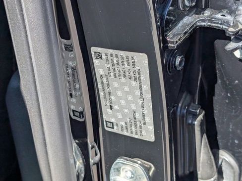 Used 2019 Chevrolet Silverado 1500 High Country w/ Technology Package AWD/4WD image 17