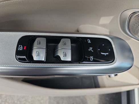 Certified 2026 Mercedes-Benz GLC 300 4MATIC image 29