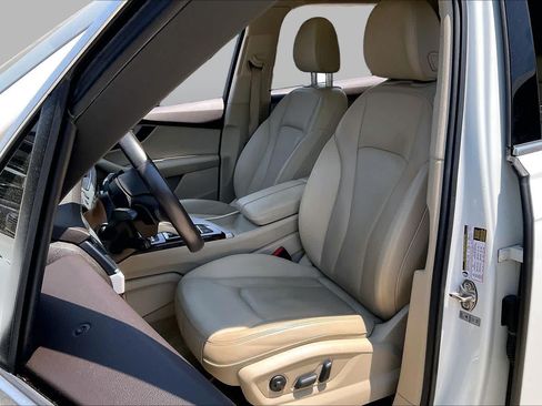 Used 2019 Audi Q7 2.0T Premium w/ Convenience Package AWD/4WD image 8