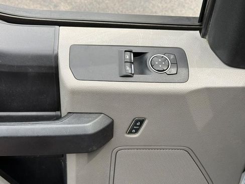 Used 2016 Ford F150 XL w/ Equipment Group 101A Mid AWD/4WD image 12
