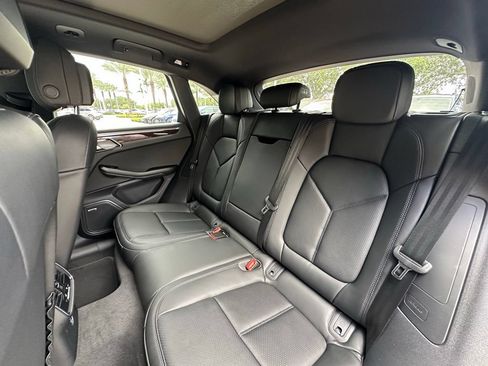 Used 2026 Porsche Macan AWD/4WD image 35
