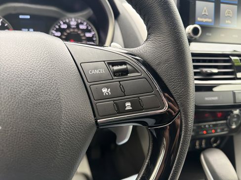 Used 2024 Mitsubishi Eclipse Cross SEL image 19