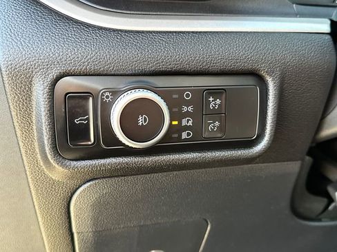 Certified 2022 Ford Explorer XLT w/ Equipment Group 202A image 32