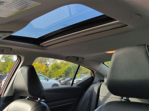 Used 2024 Nissan Altima 2.0 SR image 15