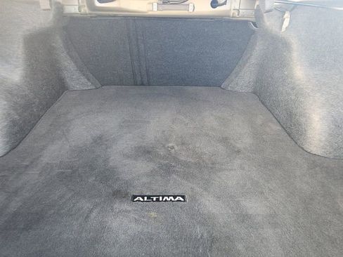 Used 2025 Nissan Altima 2.5 SV image 14