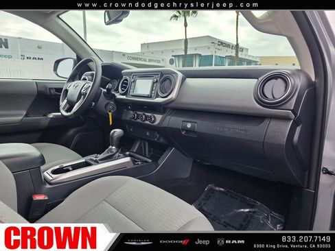 Used 2017 Toyota Tacoma SR5 RWD image 11