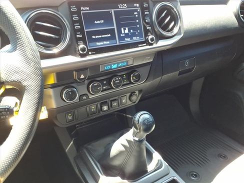 Used 2022 Toyota Tacoma TRD Sport w/ Technology Package AWD/4WD image 26