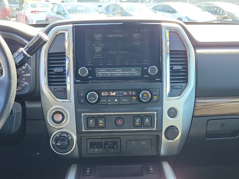Used 2020 Nissan Titan SL w/ Moonroof Package image 19