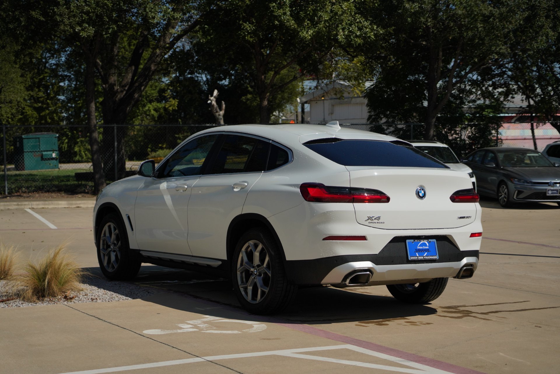 Used 2023 BMW X4 xDrive30i w/ Convenience Package AWD/4WD image 6