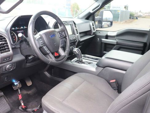 Used 2016 Ford F150 XLT w/ Equipment Group 302A Luxury image 10