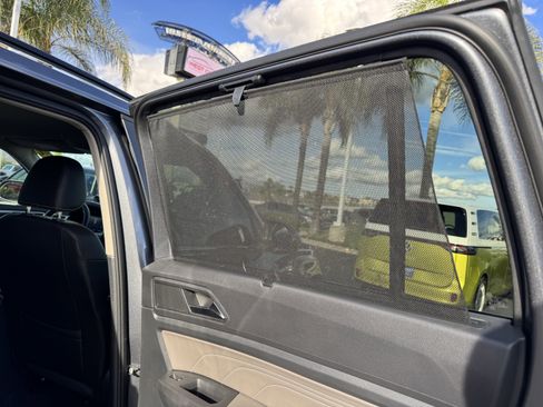 Certified 2023 Volkswagen Atlas SE image 37