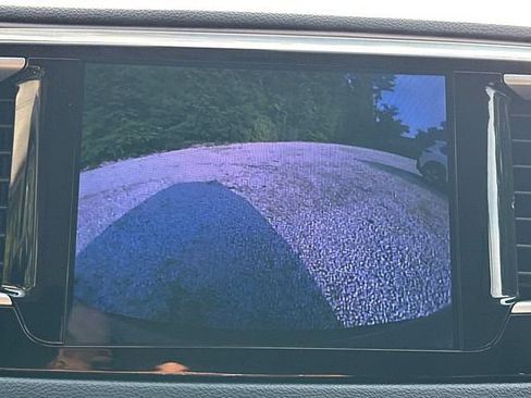 Used 2017 Chrysler Pacifica Touring-L FWD image 30