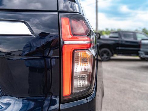 Used 2024 Chevrolet Suburban High Country w/ Advanced Technology Package image 59