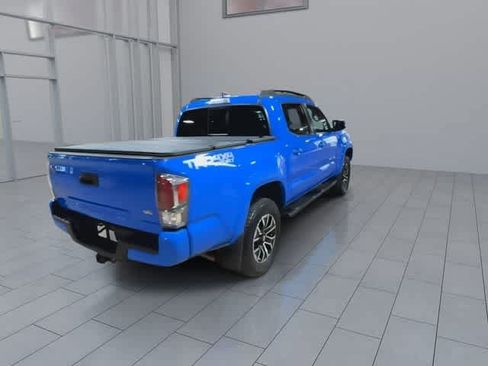 Used 2021 Toyota Tacoma TRD Sport AWD/4WD image 8