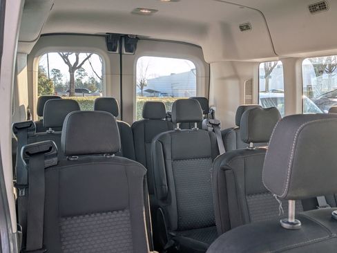 Used 2022 Ford Transit 350 XLT image 33