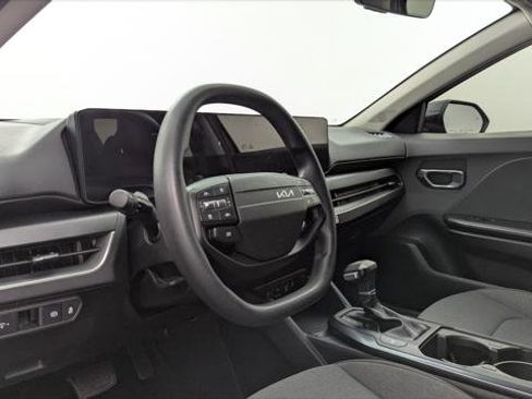 Used 2025 Kia K4 FWD image 23